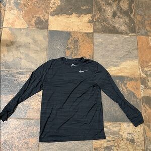 Men’s Grey Nike Long Sleeve Top. Size Large